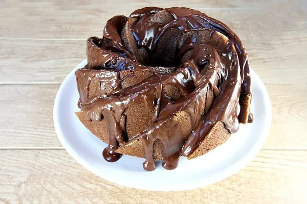 7 Up Chocolate Chip Pound Cake