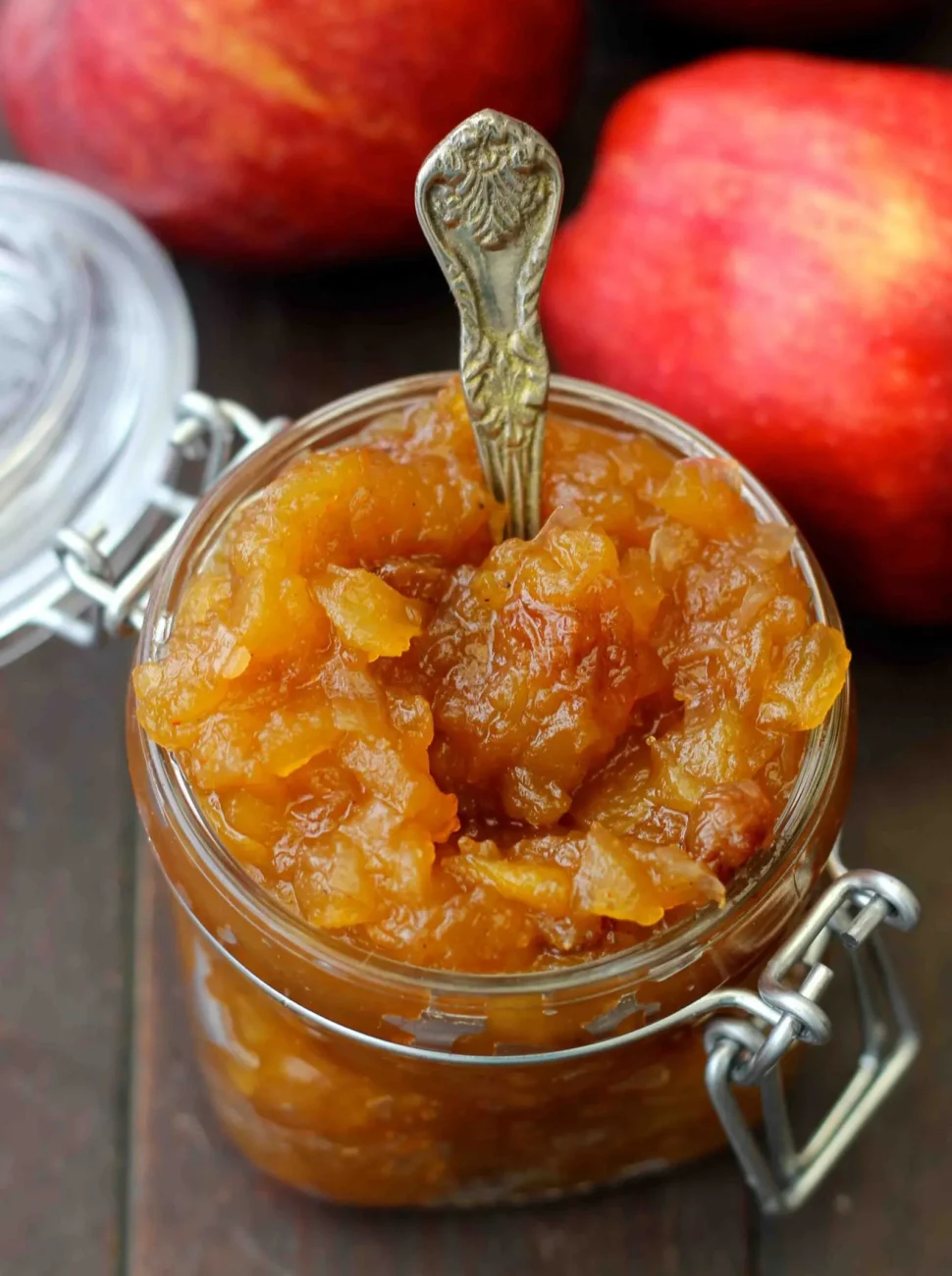 Apple And Raisin Chutney