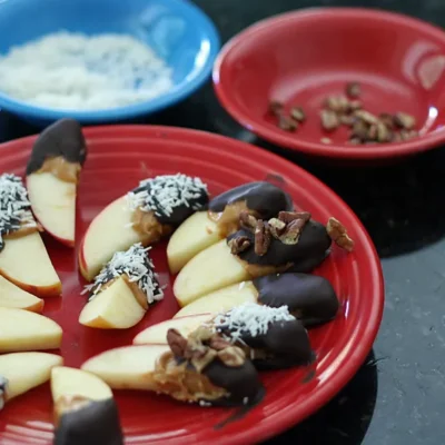 Apples And Peanut Butter Apple Slices