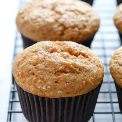 Applesauce Graham Muffins