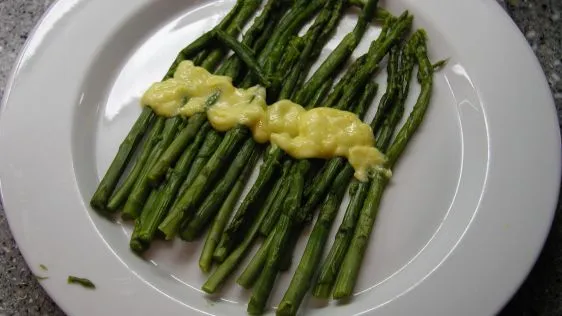 Asparagus With Hollandaise