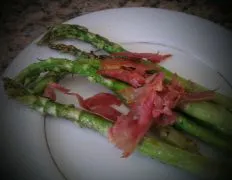 Asparagus With Proscuitto Chips