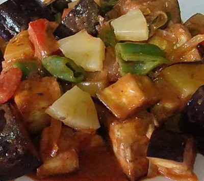 Aubergine And Pineapple Curry