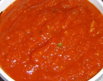 Authentic Chicago-Style Deep Dish Pizza Tomato Sauce Recipe