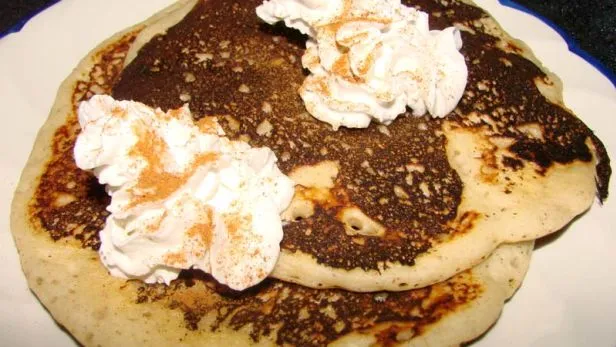 Awesome Apple And Cinnamon Pancakes