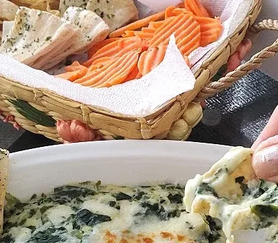 Baked Artichoke Spinach Dip