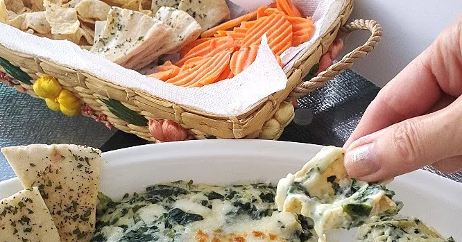 Baked Artichoke Spinach Dip