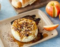 Baked Brie With Caramelized Pecans