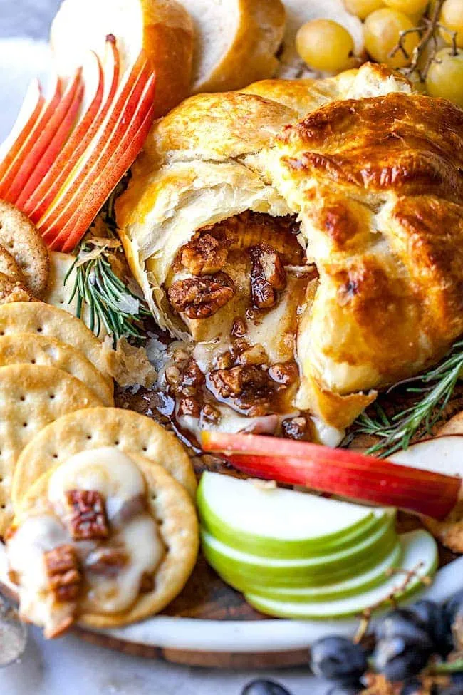 Baked Brie With Maple Apples And Pecans