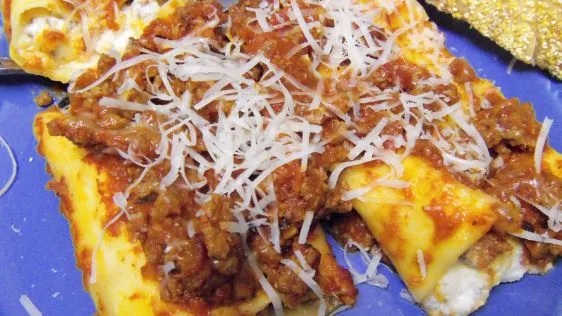 Baked Manicotti With Pepperoni Meat Sauce