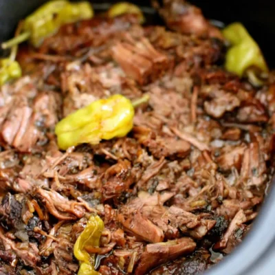 Beef Pot Roast In Crock Pot / Slow Cooker