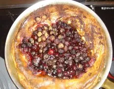 Blueberry Puff Pancake Delight: Oven-Baked Recipe