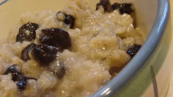 Blueberry Vanilla Infused Oatmeal Delight