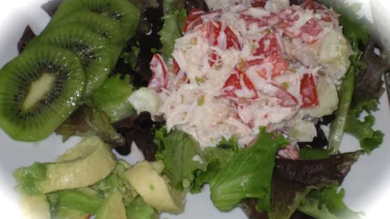 Caribbean Crabmeat Salad With Creamy