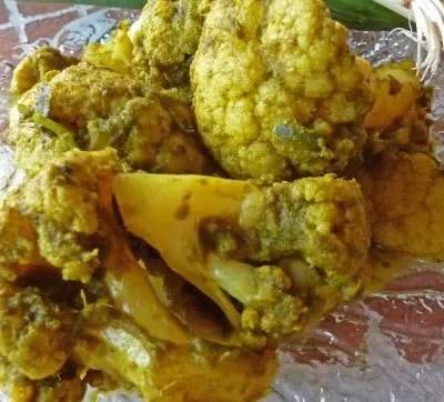 Cauliflower In Green Masala