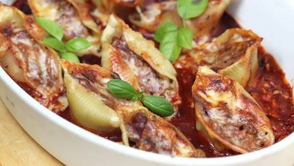 Cheesy Beef- Stuffed Pasta Shells