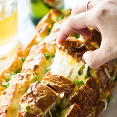 Cheesy Jalapeo Popper Pull Apart Bread