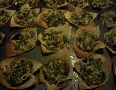 Cheesy Spinach and Artichoke Phyllo Cups: A Bite-Sized Delight