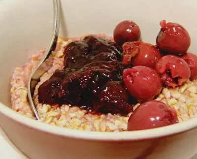 Cherry Vanilla Oatmeal