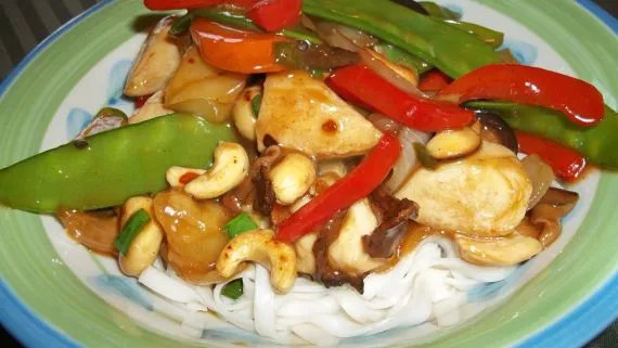 Chicken-Cashew Stir-Fry