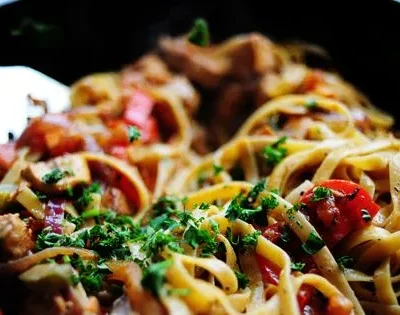 Chicken Cutlets & Spaghetti With Peppers & Onions