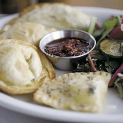 Chile-Cheese Empanaditas