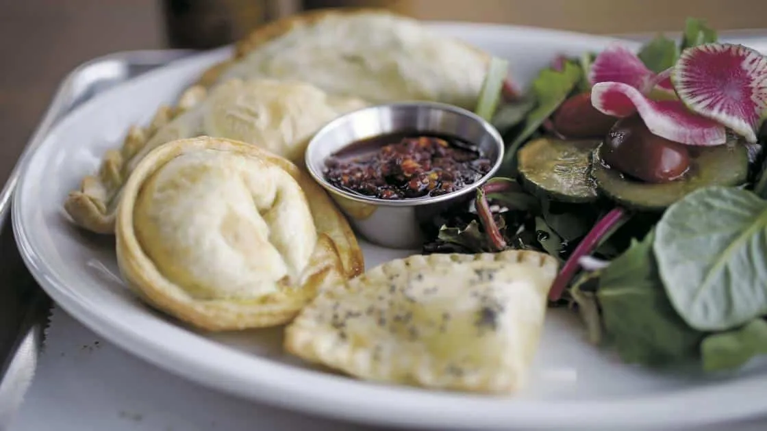 Chile-Cheese Empanaditas