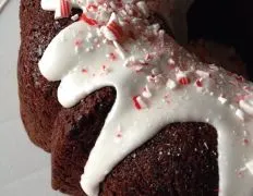 Chocolate Bundt Cake With Peppermint Glaze