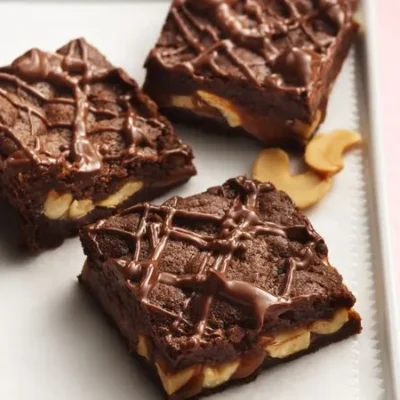 Chocolate Caramel Cashew Chewies