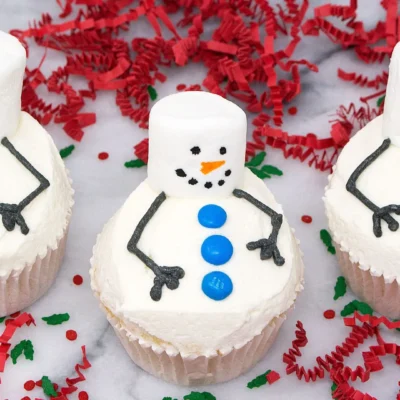 Christmas Snowman Cupcakes