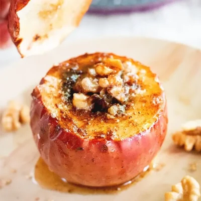 Cinnamon-Spiced Baked Apples With Crunchy Walnuts