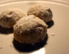 Classic Mexican Wedding Cookies
