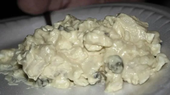 Classic No-Mustard White Potato Salad Recipe