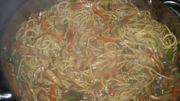 Cluckin Lo Mein