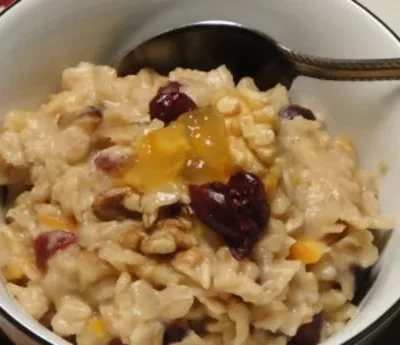 Cranberry Delight Oatmeal: A Bright Morning Recipe