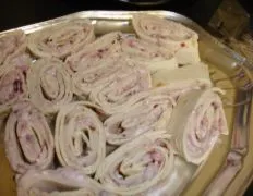 Cranberry Turkey Pinwheel Wraps: A Festive Finger Food Delight