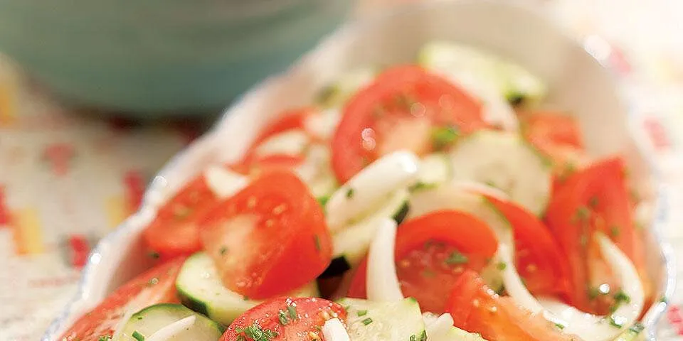Creamy Cottage Cheese and Cucumber Salad Recipe