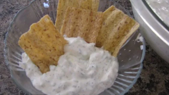 Creamy Cucumber Dill Dip