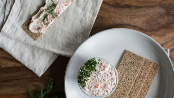 Creamy Smoked Salmon Dip Recipe for Elegant Appetizers