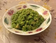 Creamy Spinach And Avocado Pasta