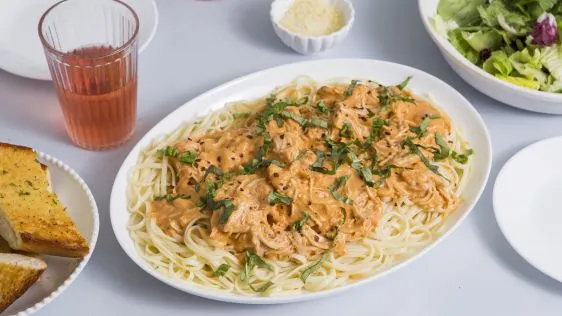 Crock Pot Chicken With Tomato Alfredo