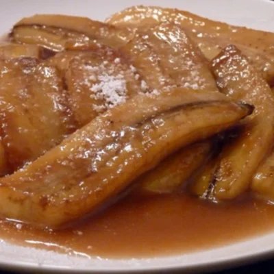 Deep Fried Bananas With Caramel Sauce