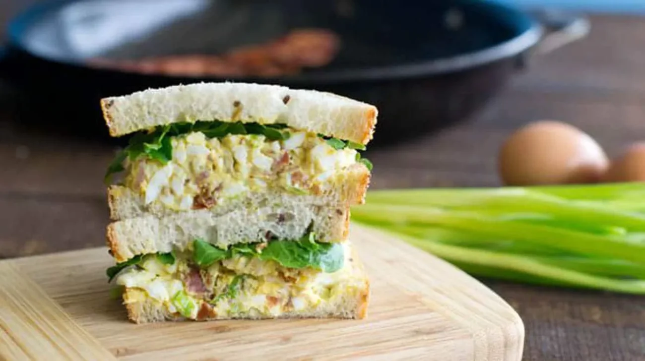 Delicious Egg And Bacon Salad Sandwiches
