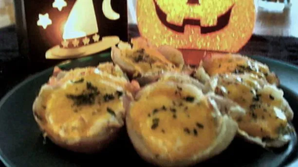 Delicious Mini Red Potatoes Stuffed with Savory Fillings – Perfect Appetizer!