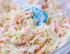 Deliciously Creamy Homemade Coleslaw Recipe