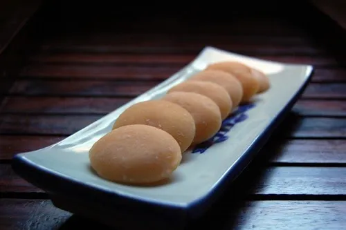 Deliciously Smooth Steamed Palm Sugar Custard Recipe