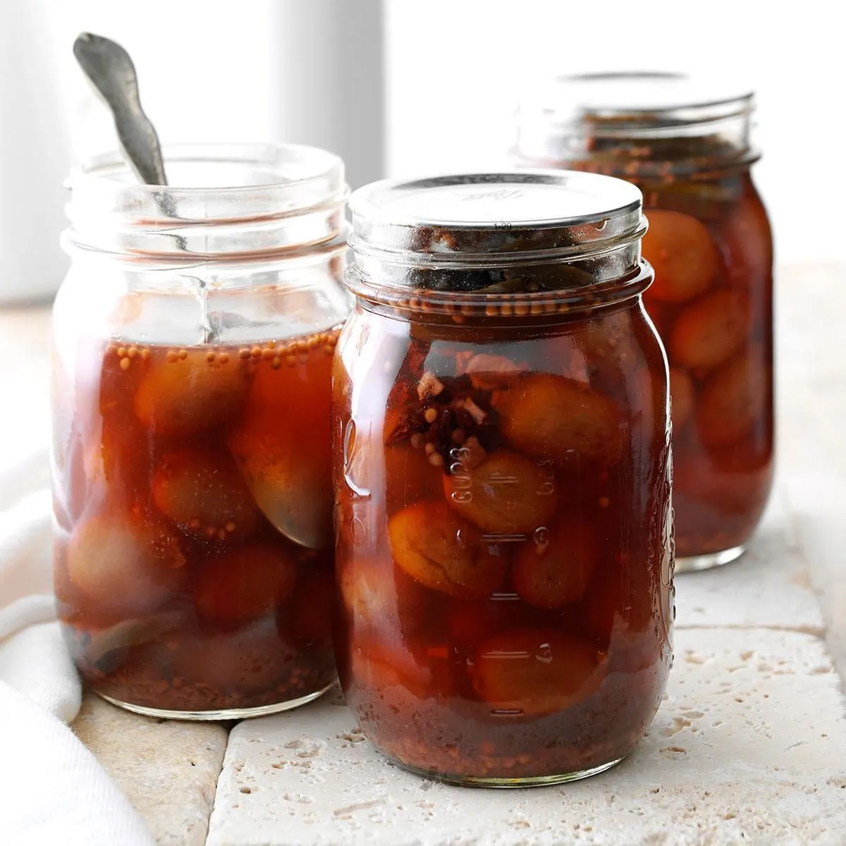 Deliciously Sweet and Tangy Pickled Grapes Recipe