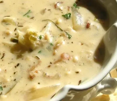 Easy And Delicious Clam Chowder