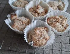 Easy Applesauce Muffins