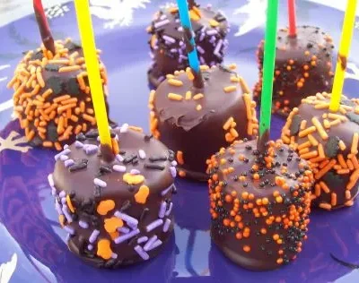 Easy Chocolate Covered Marshmallows